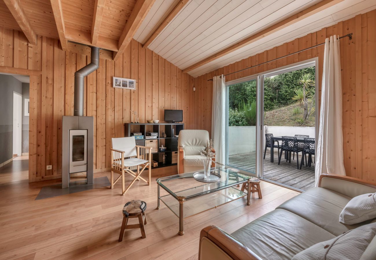 House in Saint-Michel-Chef-Chef - House for 8 people - 300m from the beach