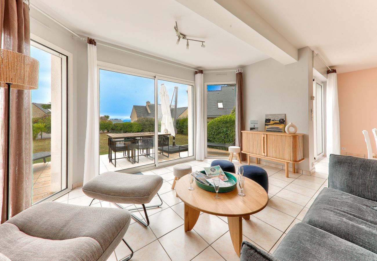 House in Saint-Gildas-de-Rhuys - Sea view - 200m from the beach - House for 8