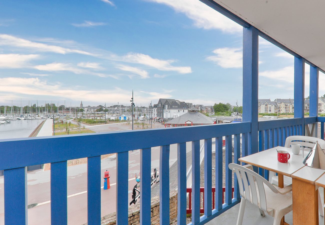 Apartment in Arzon - Crouesty Harbor, flat with a pool for 4