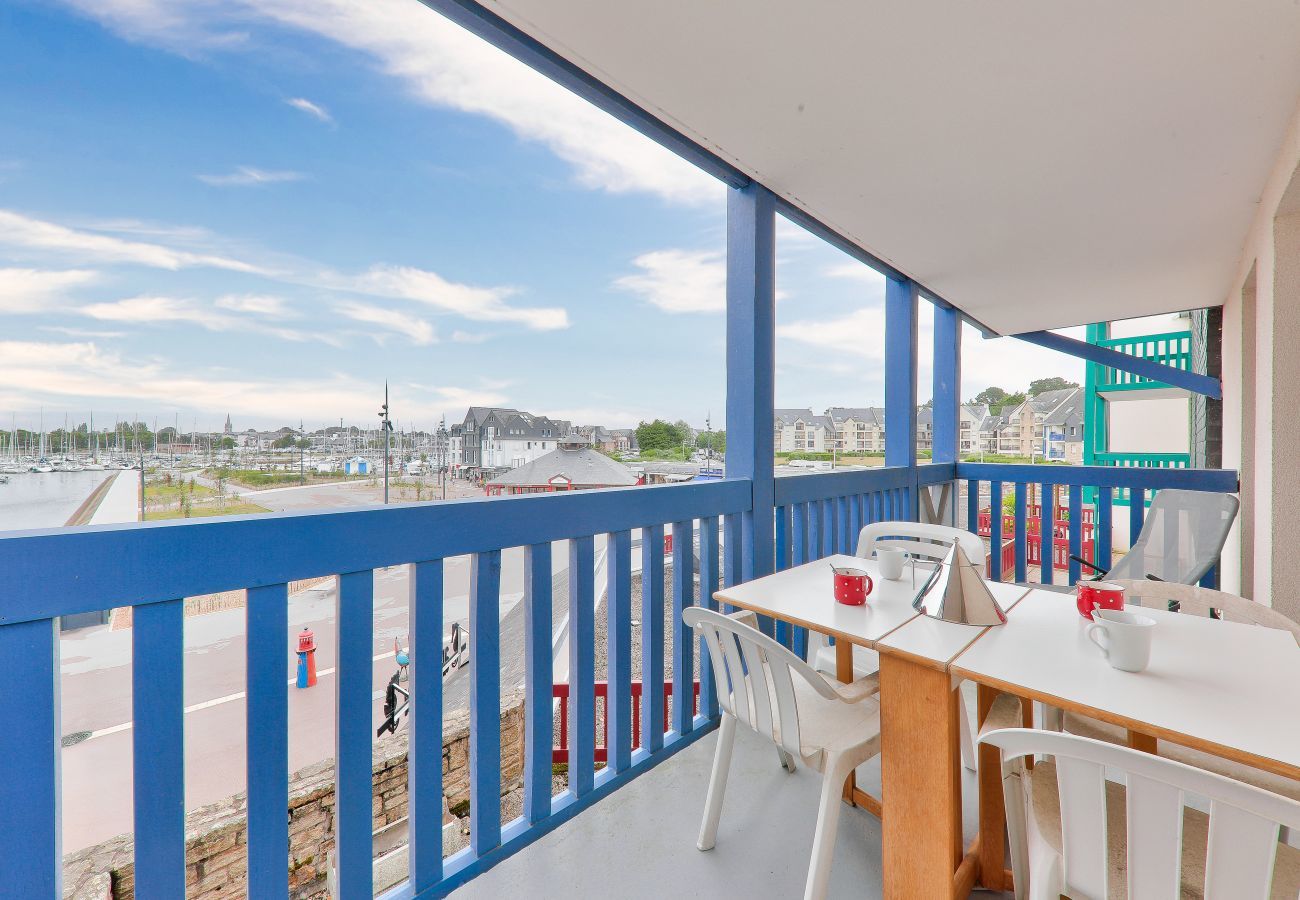 Apartment in Arzon - Crouesty Harbor, flat with a pool for 4