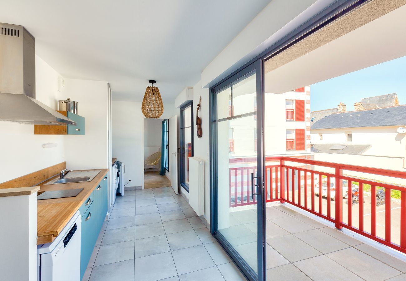 Apartment in Pléneuf-Val-André - Apartment for 2 - 50 m from Val André beach