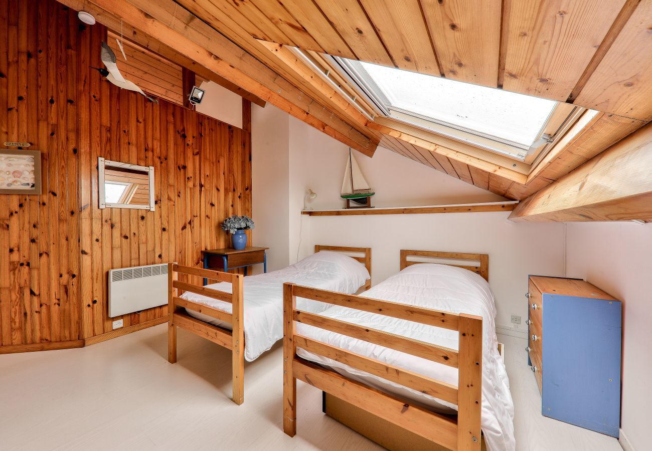 Apartment in Arzon - Flat 100m from Fogéo and Kerjouanno beaches