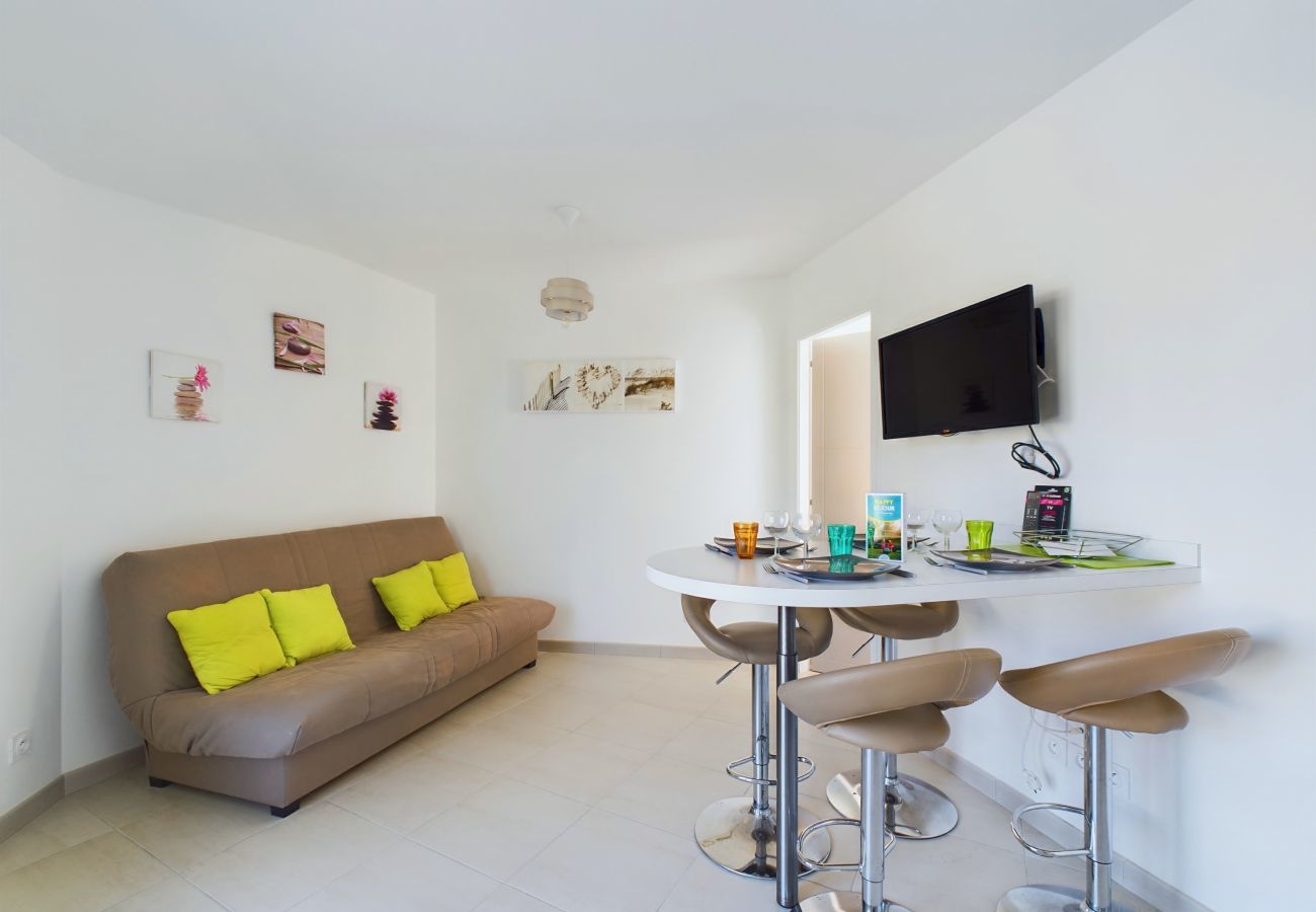 Terraced House in Saint-Hilaire-de-Riez - House for 4 between beaches and salt marshes
