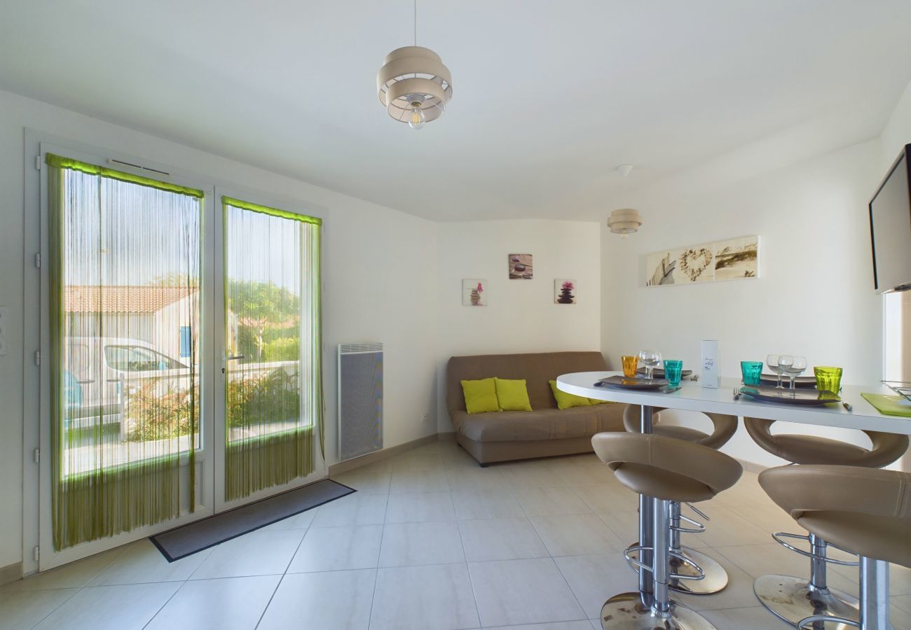 Terraced House in Saint-Hilaire-de-Riez - House for 4 between beaches and salt marshes