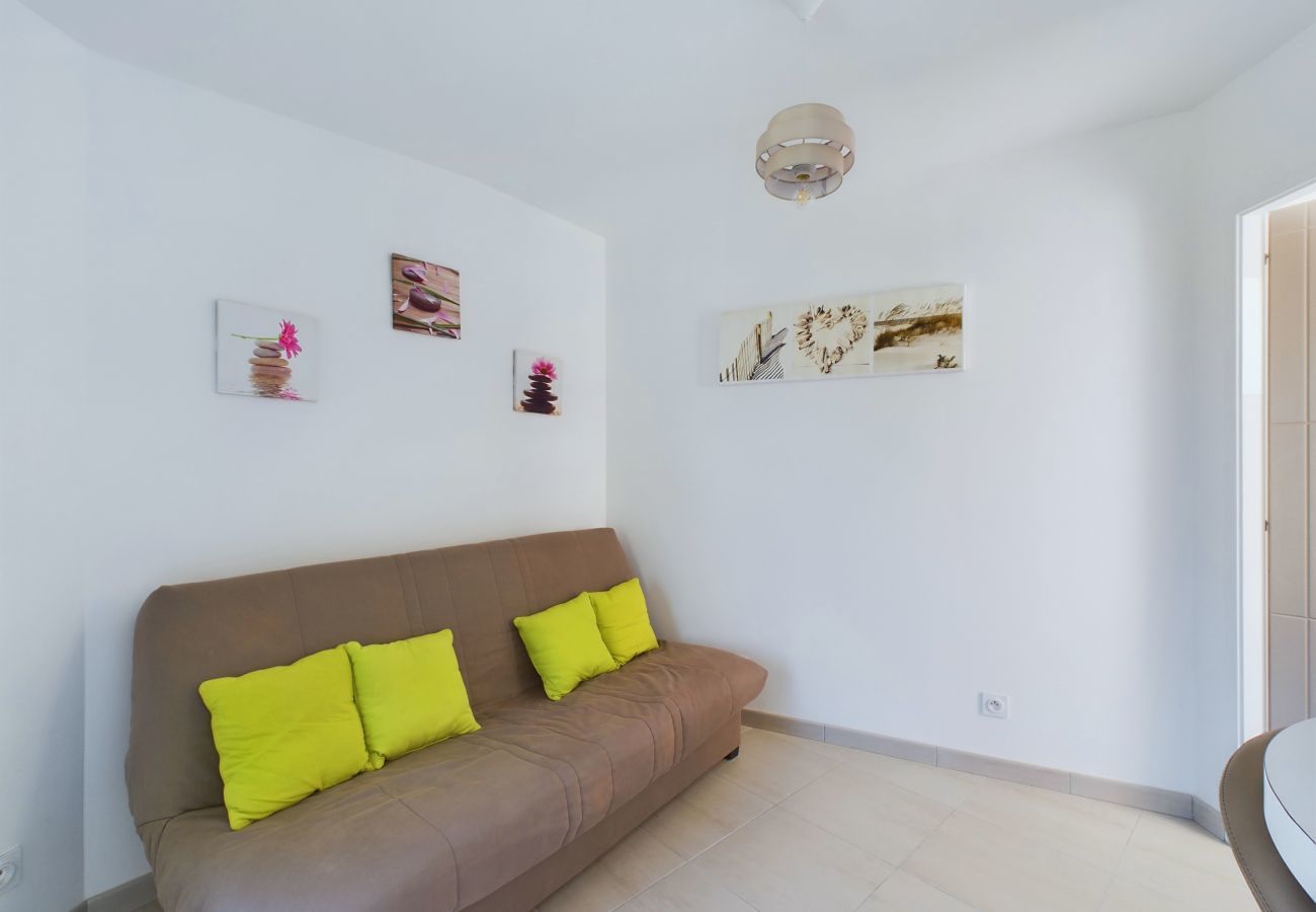 Terraced House in Saint-Hilaire-de-Riez - House for 4 between beaches and salt marshes