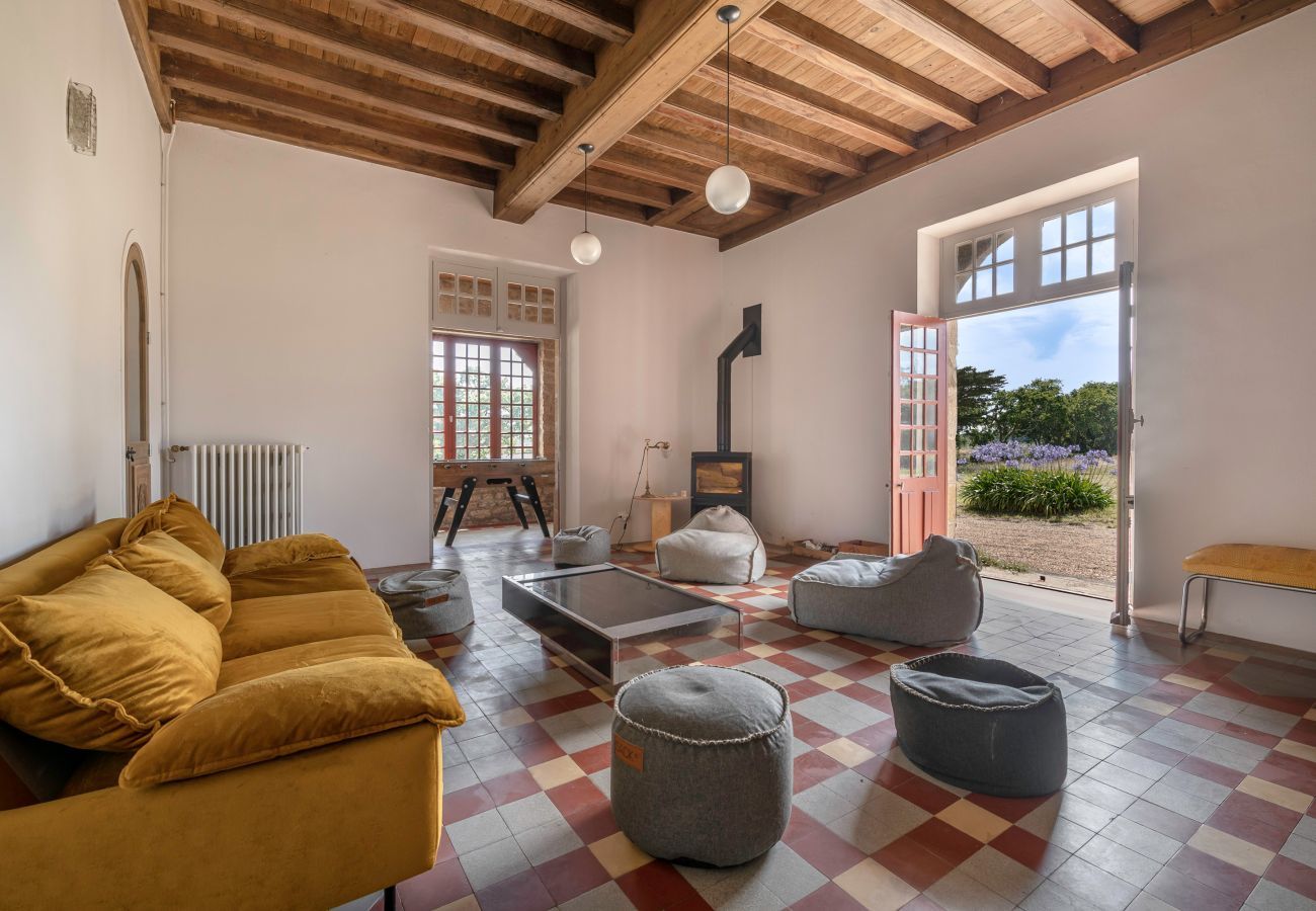House in La Turballe - Castle for 13 - 550m from the salt marshes