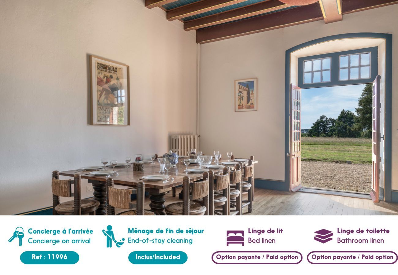 House in La Turballe - Castle for 13 - 550m from the salt marshes