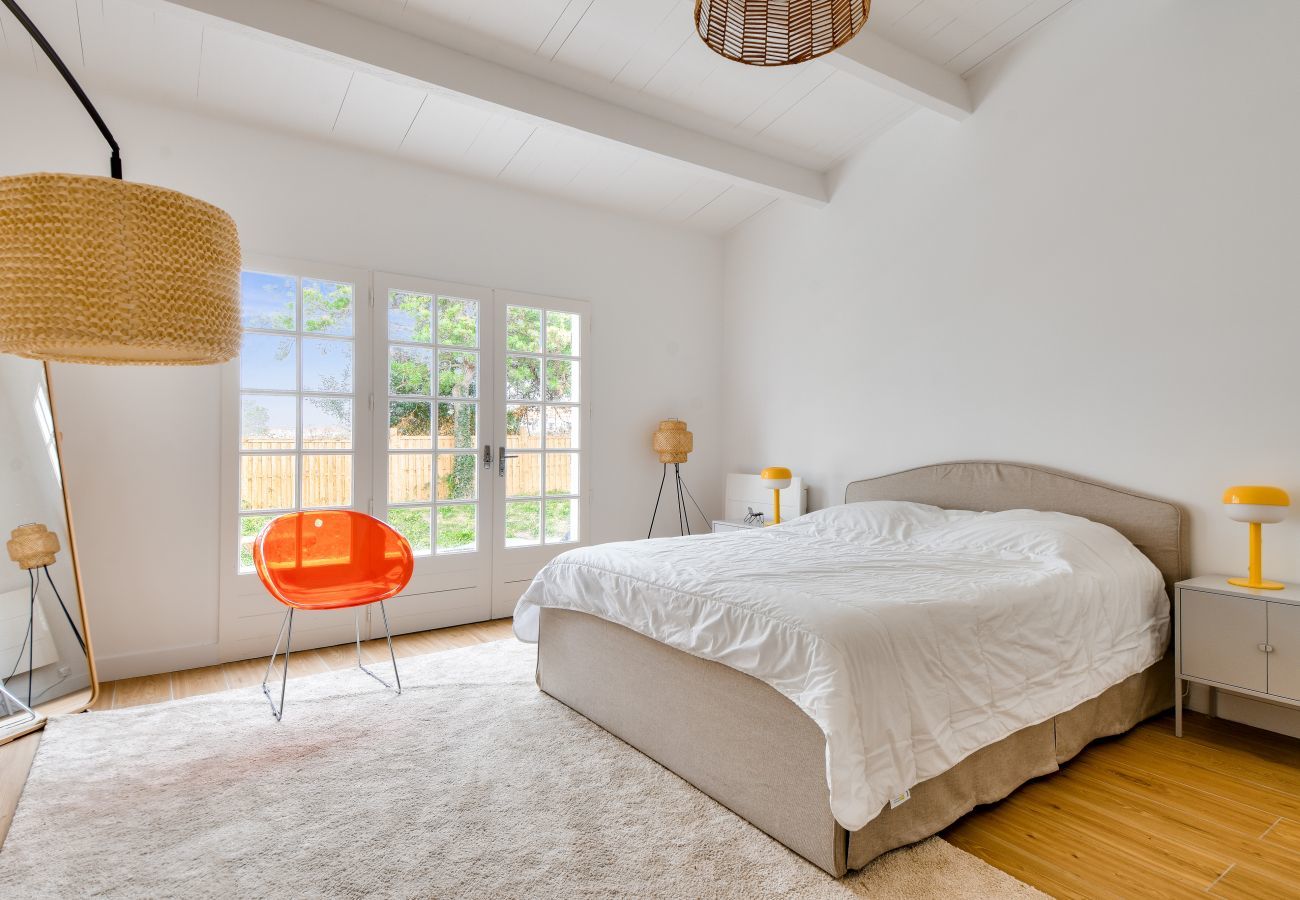 House in L'Epine - House 650 m from the beach for 6 adults and 1 child