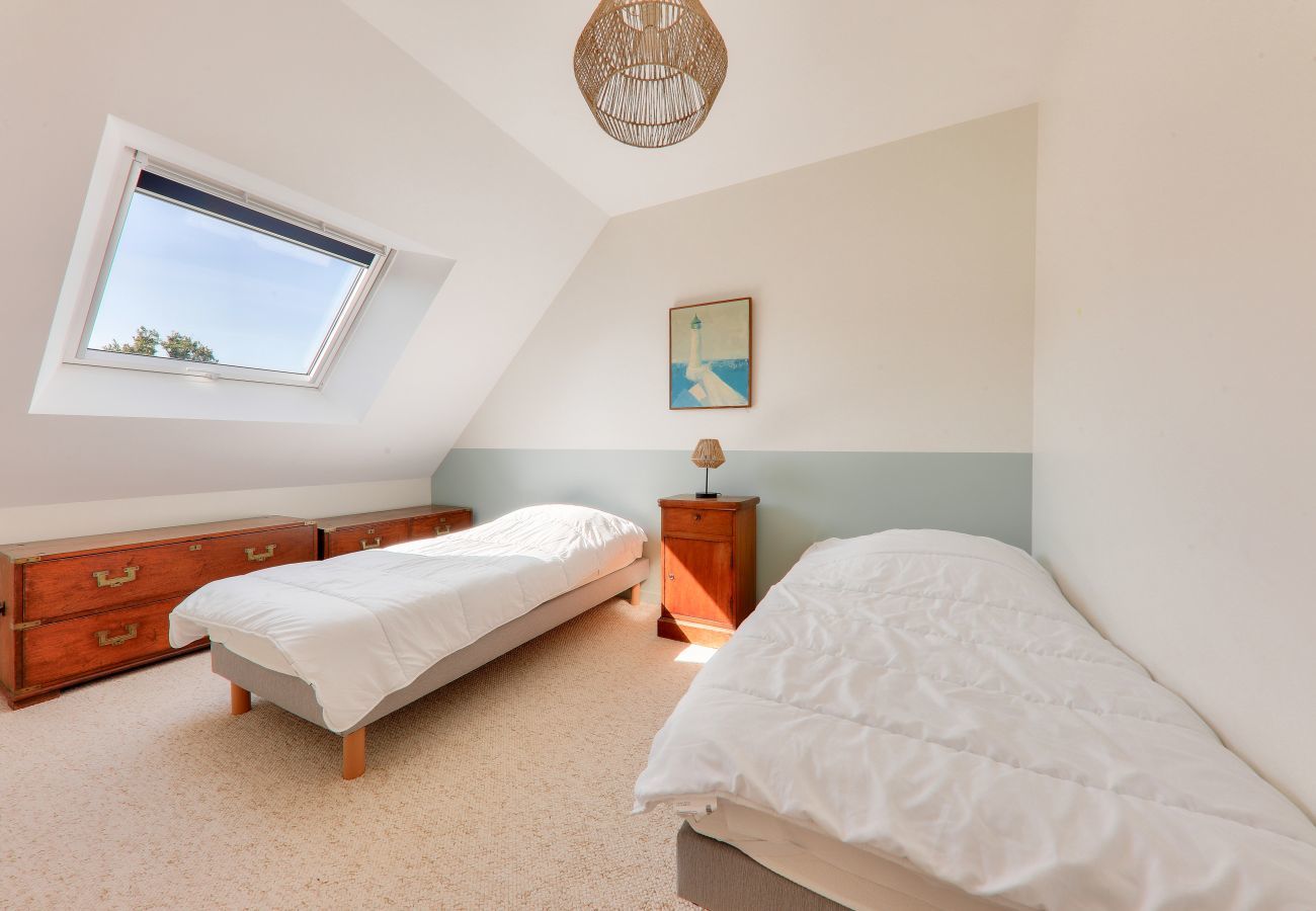 House in Sarzeau - 300m from the beach, nice new house