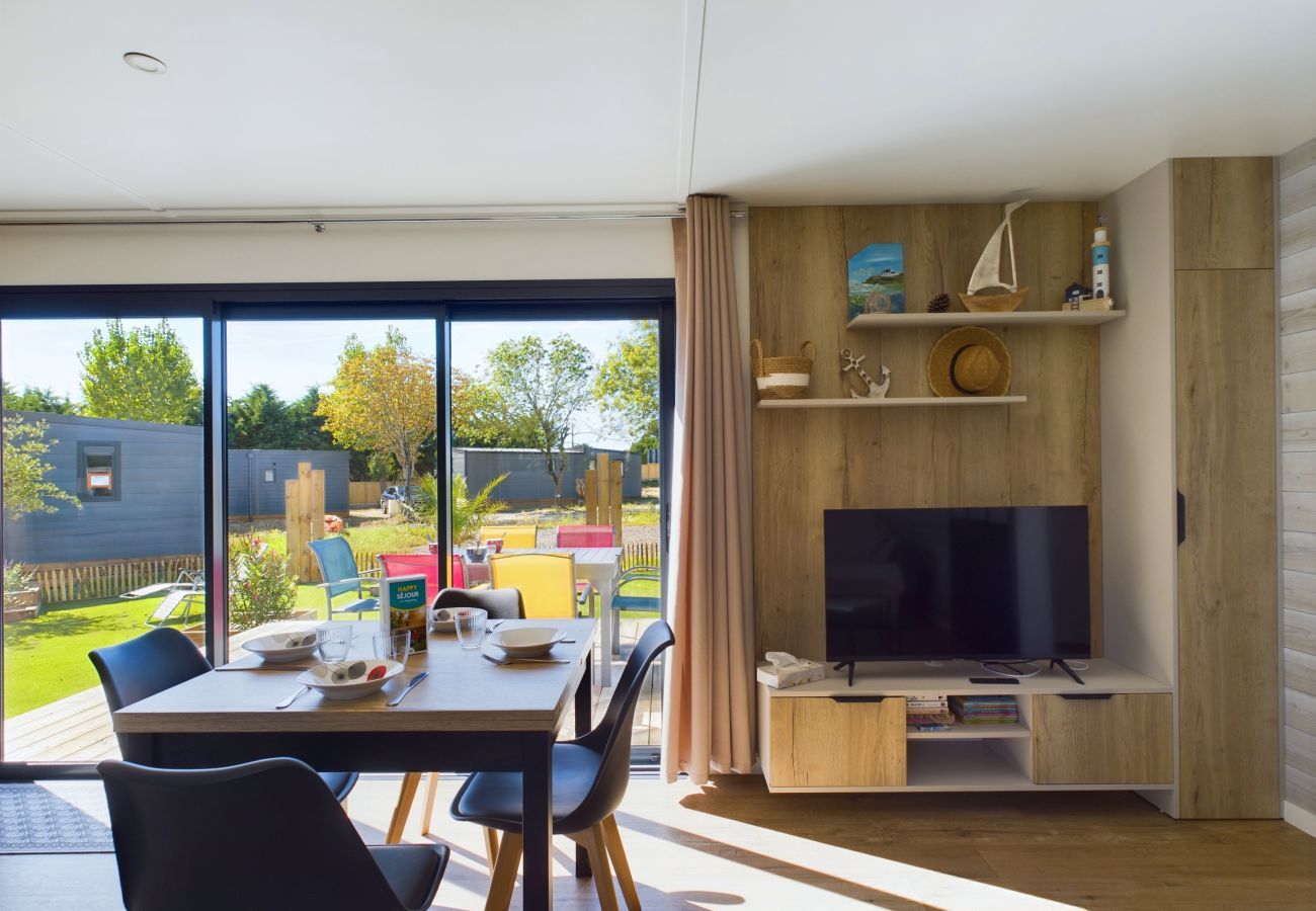 Chalet in Saint-Gilles-Croix-de-Vie - Cottage for 4  - 900m from the beach - Pool