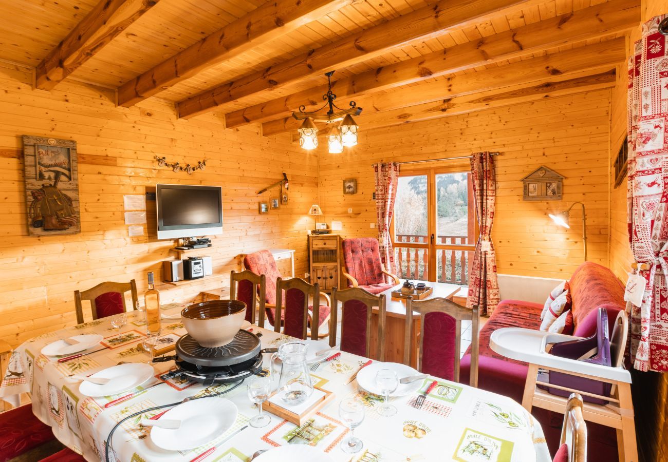 Chalet in Le Dévoluy - 400m from the slopes, comfortable chalet for 10