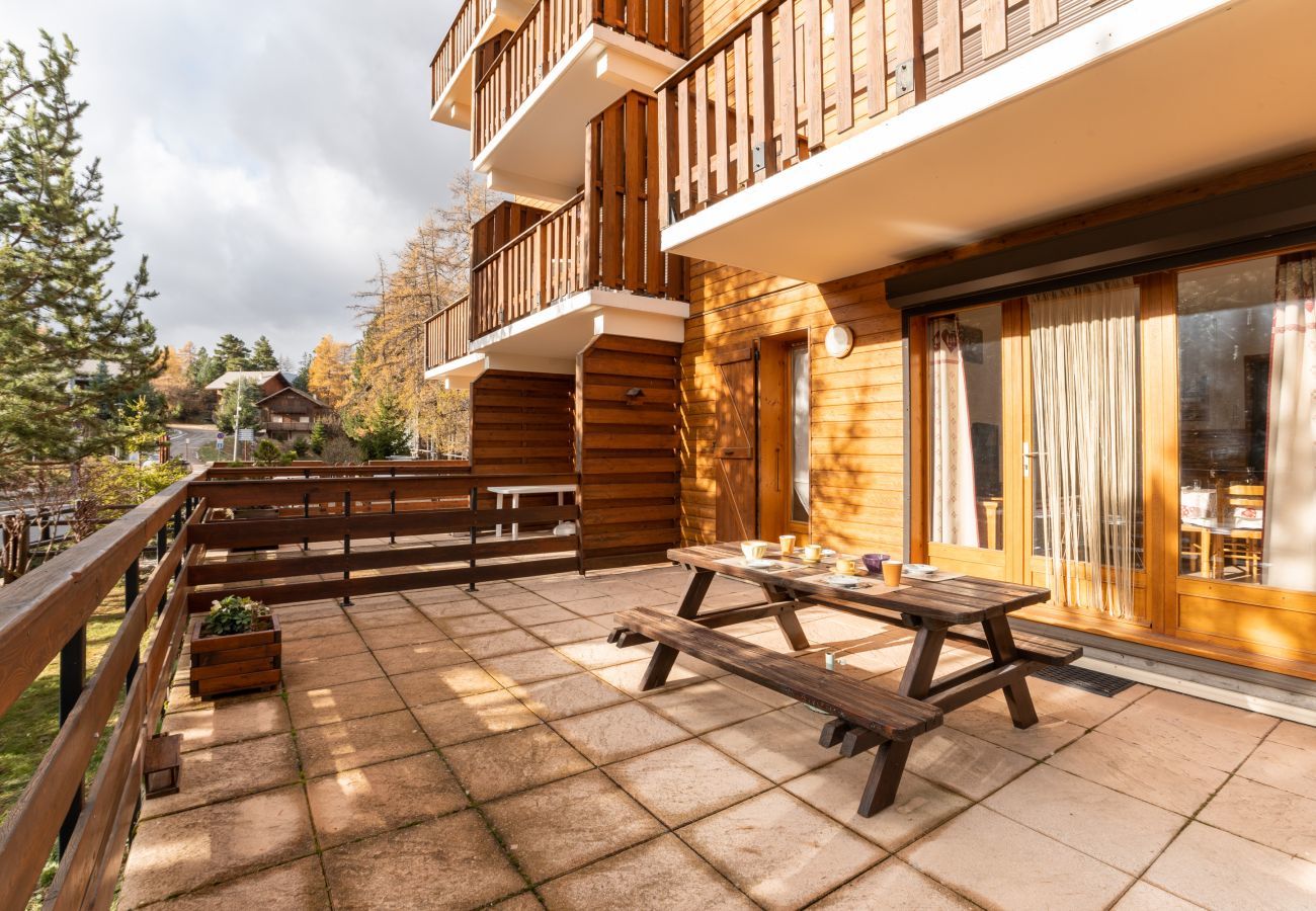 Apartment in Le Dévoluy - La Joue du Loup, flat for 4 with terrace