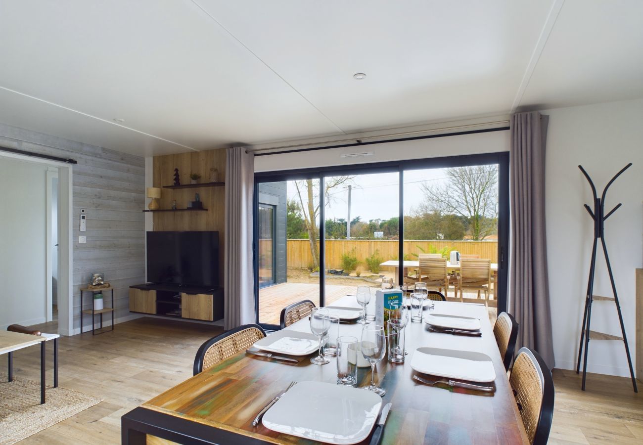 Chalet in Saint-Gilles-Croix-de-Vie - Chalet for 6- Heated swimming pool all year round
