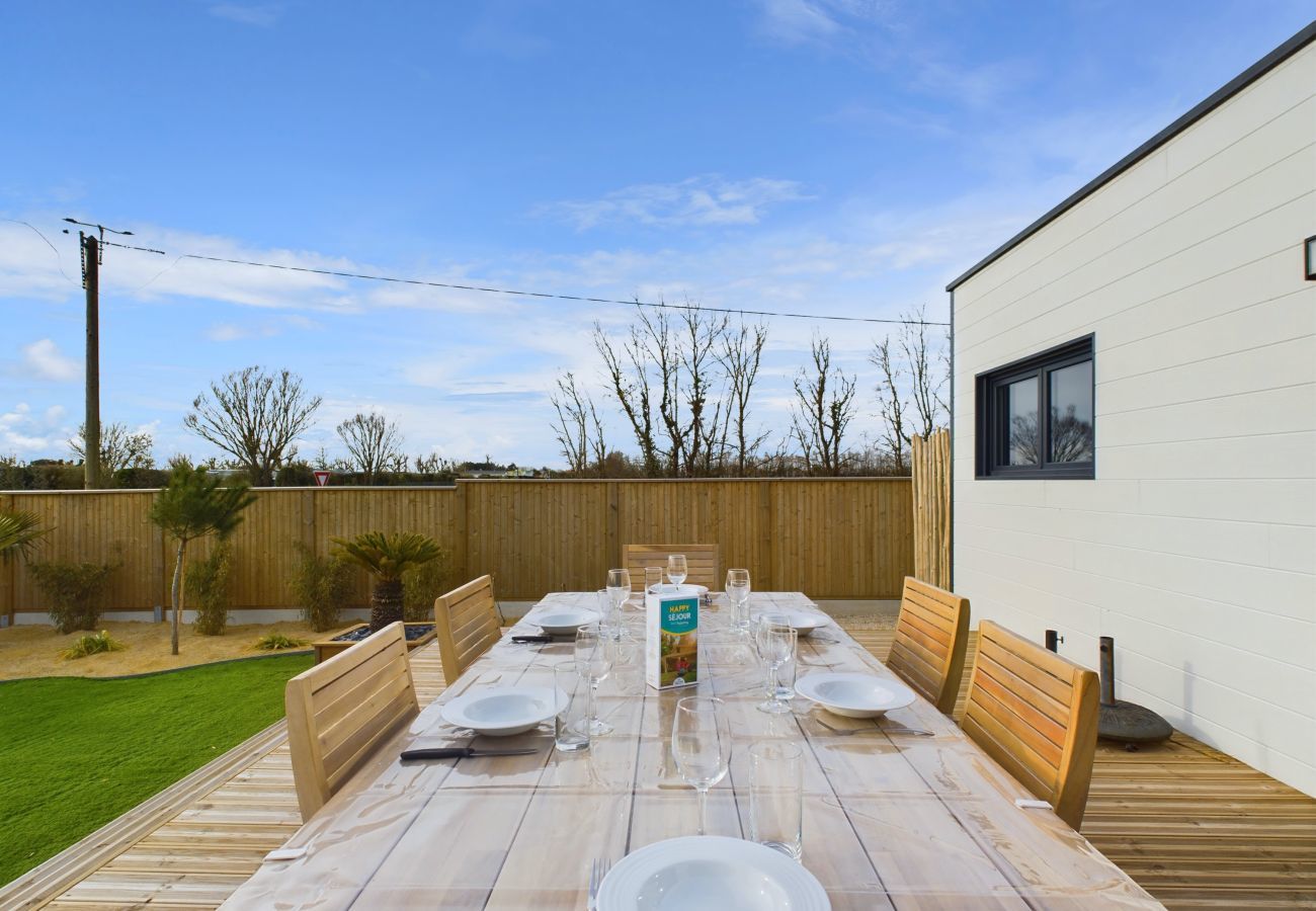 Chalet in Saint-Gilles-Croix-de-Vie - Chalet for 6- Heated swimming pool all year round