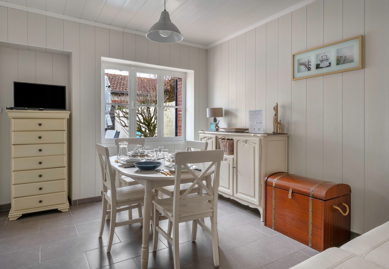 Townhouse in La Bernerie-en-Retz - Beach 200m , house, for 4 people.