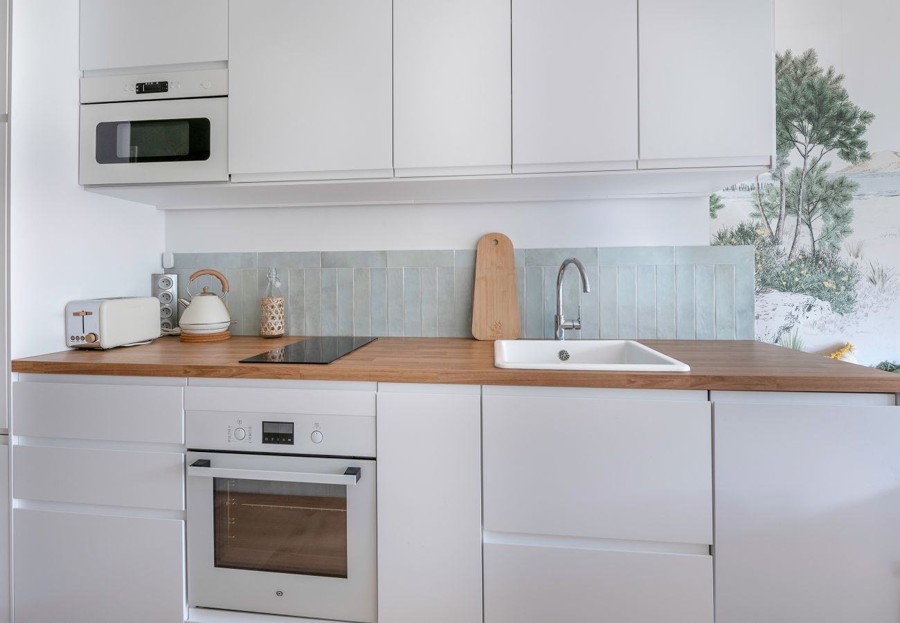 Apartment in La Baule-Escoublac - 220m from the beach, flat with terrace for 3