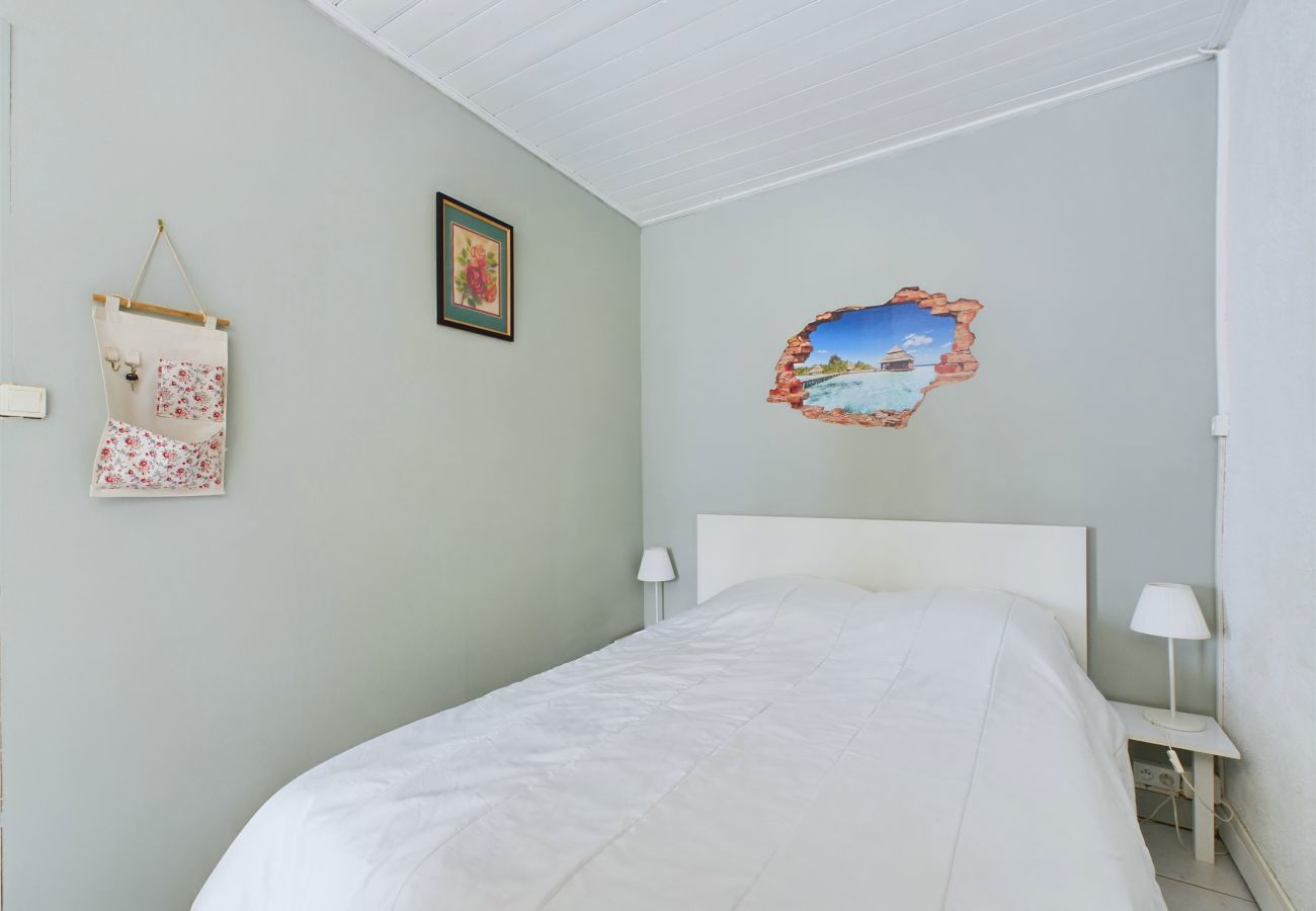 Terraced House in Longeville-sur-Mer - Ideal for 2 adults and 3 children – Longeville-sur-Mer