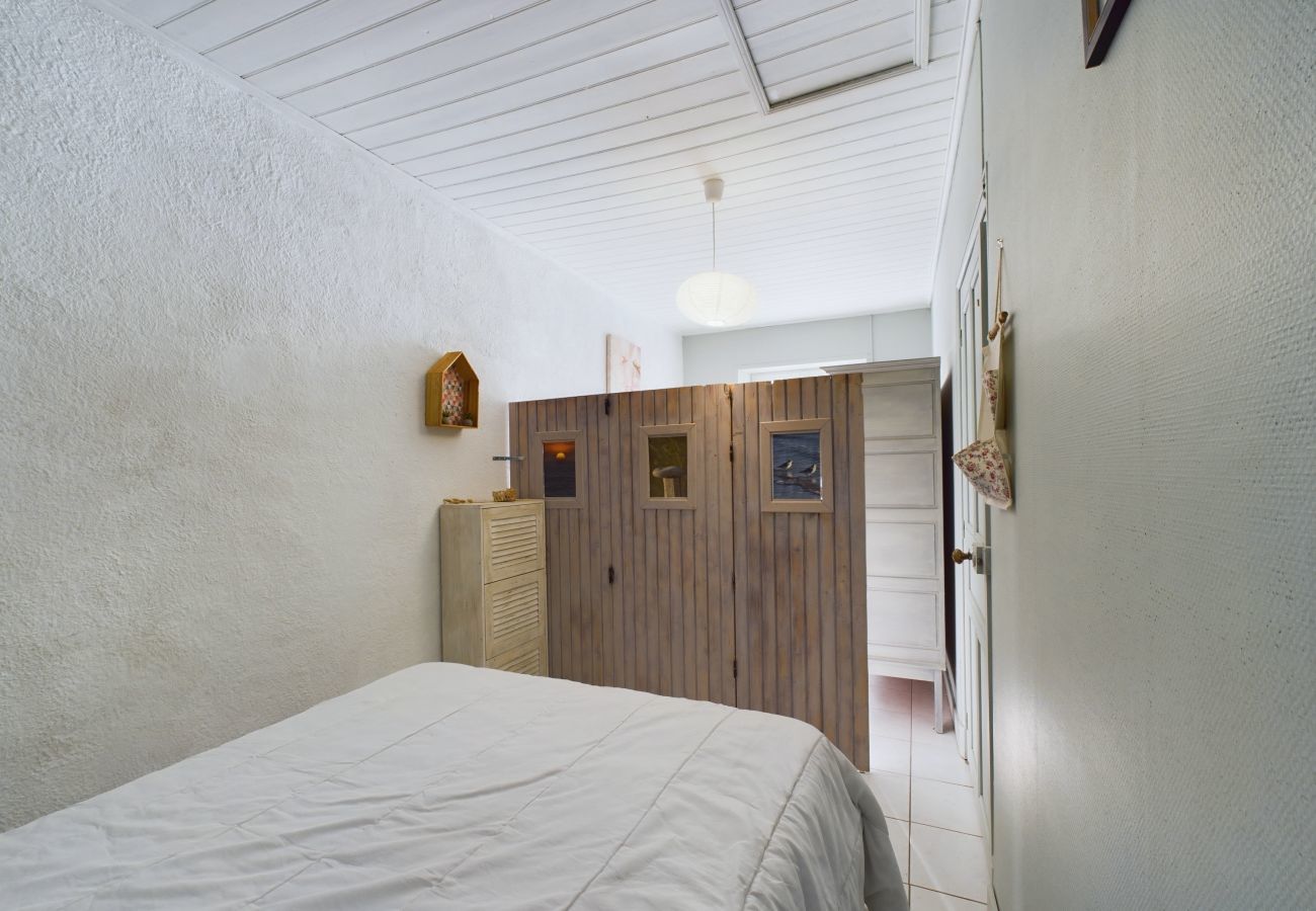 Terraced House in Longeville-sur-Mer - Ideal for 2 adults and 3 children – Longeville-sur-Mer