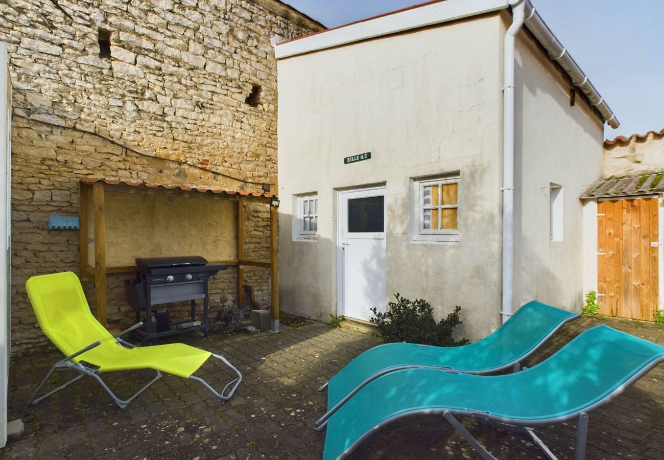 Terraced House in Longeville-sur-Mer - Ideal for 2 adults and 3 children – Longeville-sur-Mer