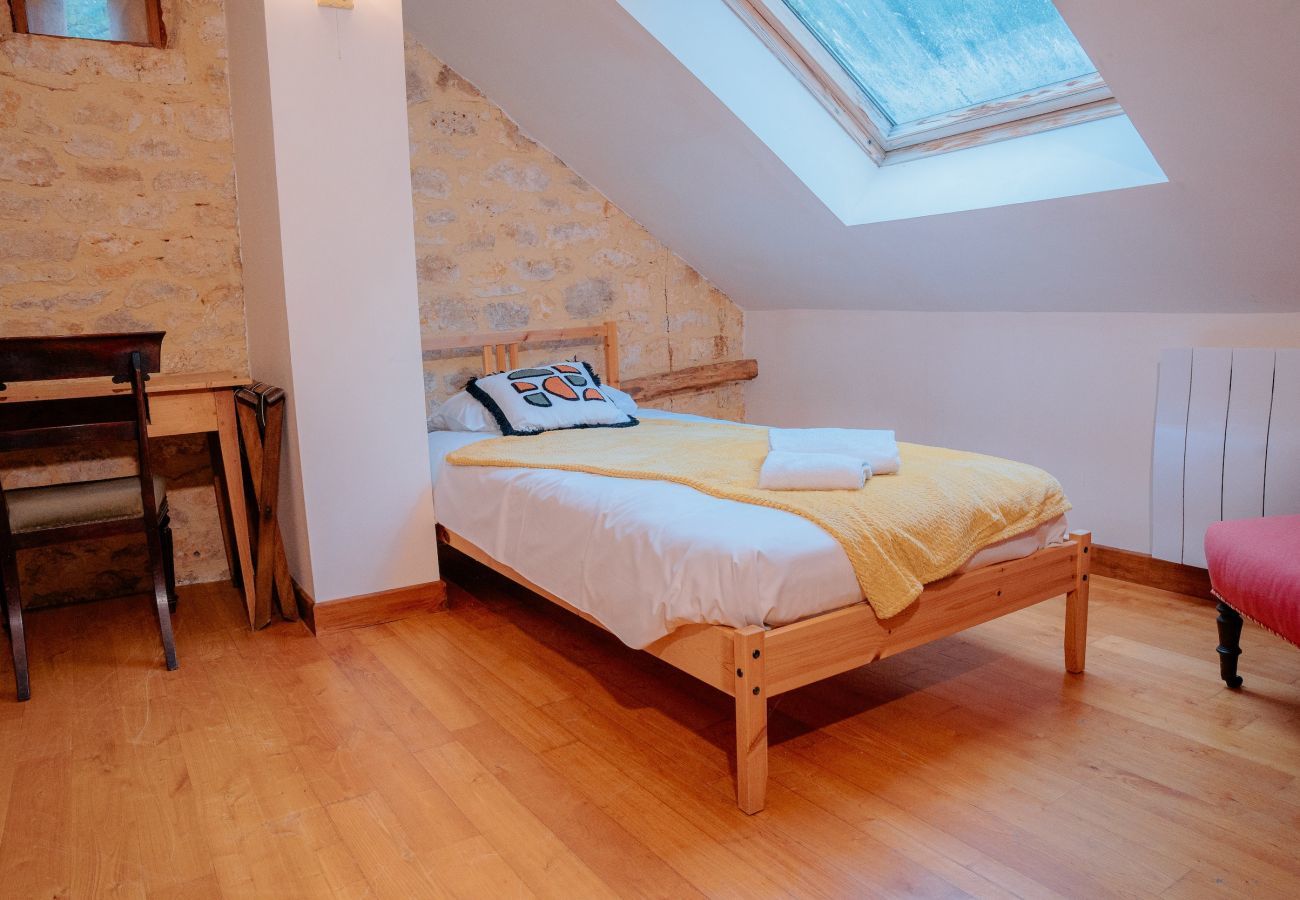 House in Salignac-Eyvigues - Salignac-Eyvigues, house for 7 with pool