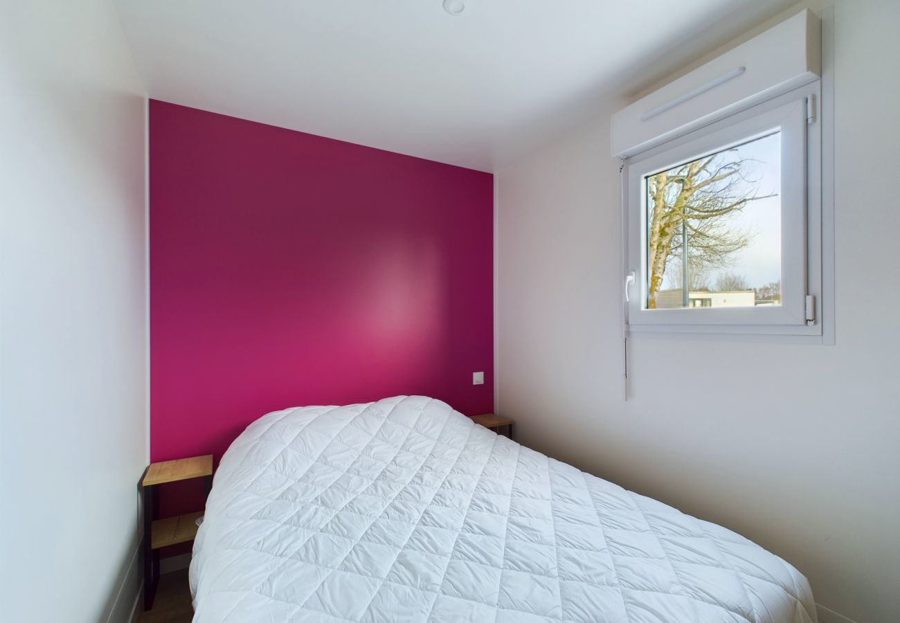 Chalet in Saint-Gilles-Croix-de-Vie - Residence Les Voiles Blanches chalet for 8