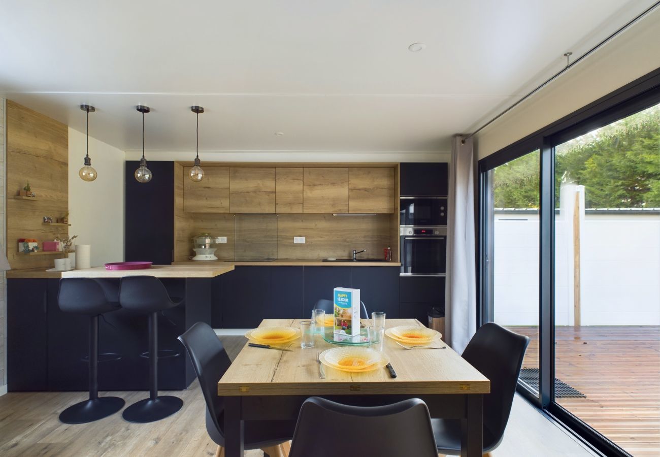 Chalet in Saint-Gilles-Croix-de-Vie - Residence Les Voiles Blanches chalet for 8