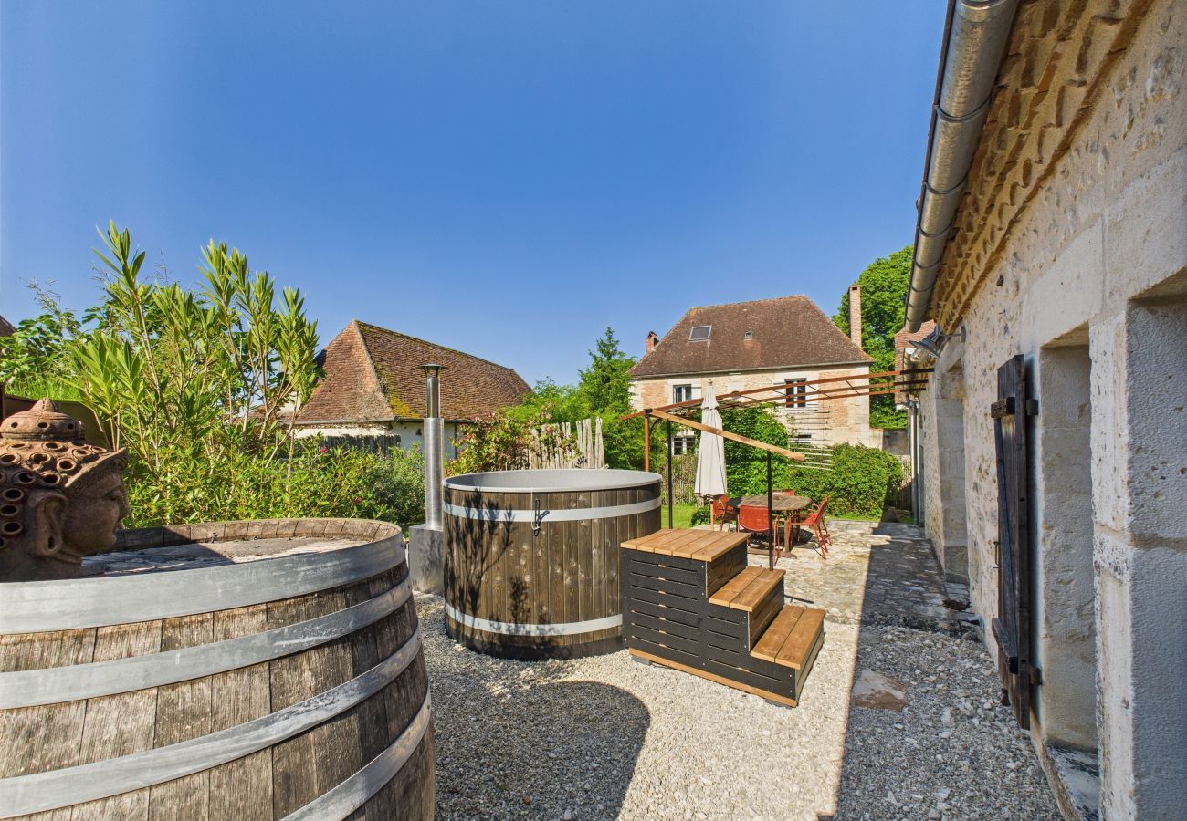 House in Fossemagne - Old farmhouse renovated for 6 into 2 flats