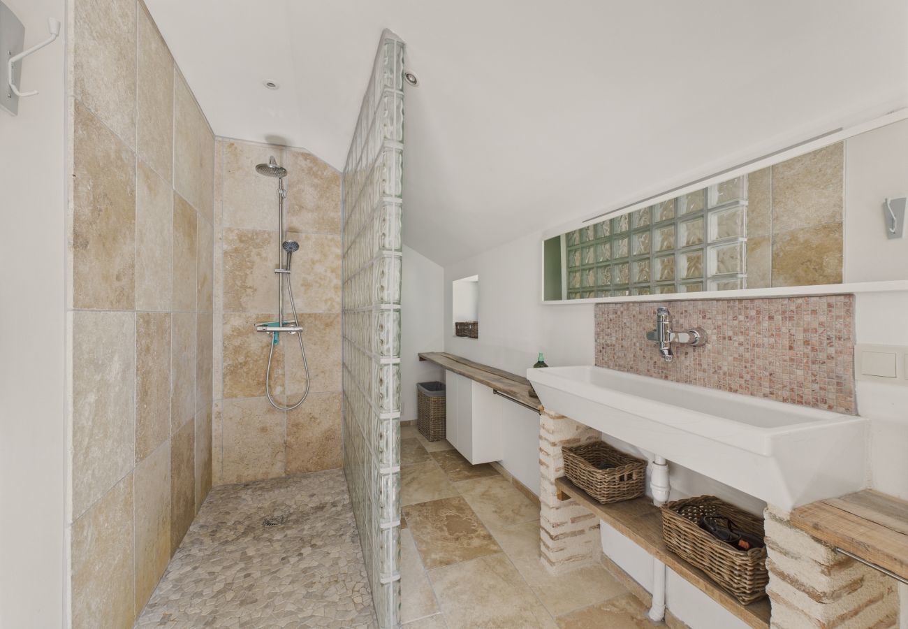House in Fossemagne - Old farmhouse renovated for 6 into 2 flats