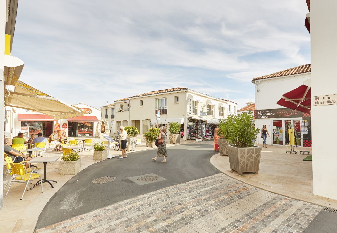 Apartment in La Tranche-sur-Mer - Flat for 8  - Residence with access to the sea