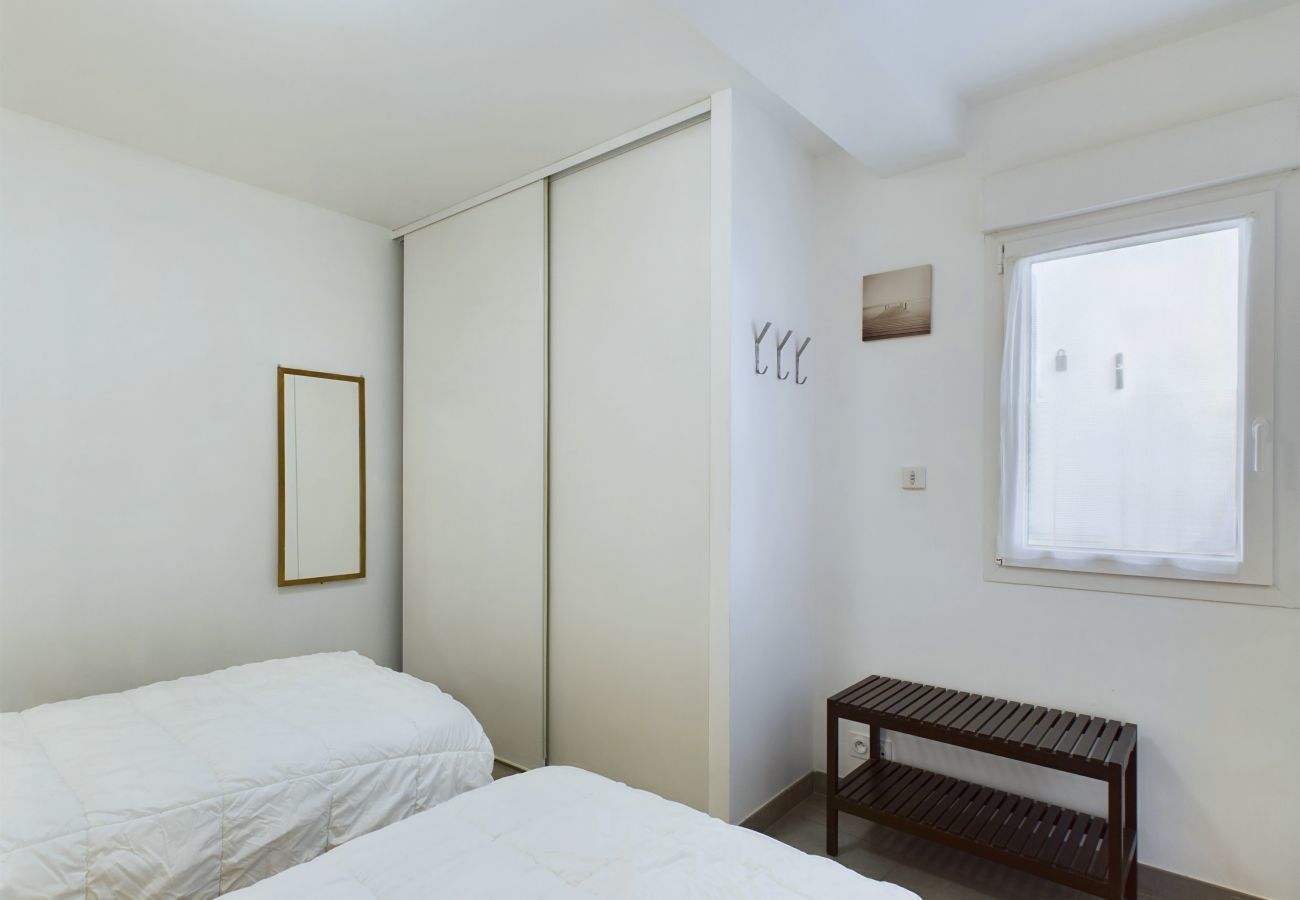 Apartment in La Tranche-sur-Mer - Seaview ! Flat for 6 persons