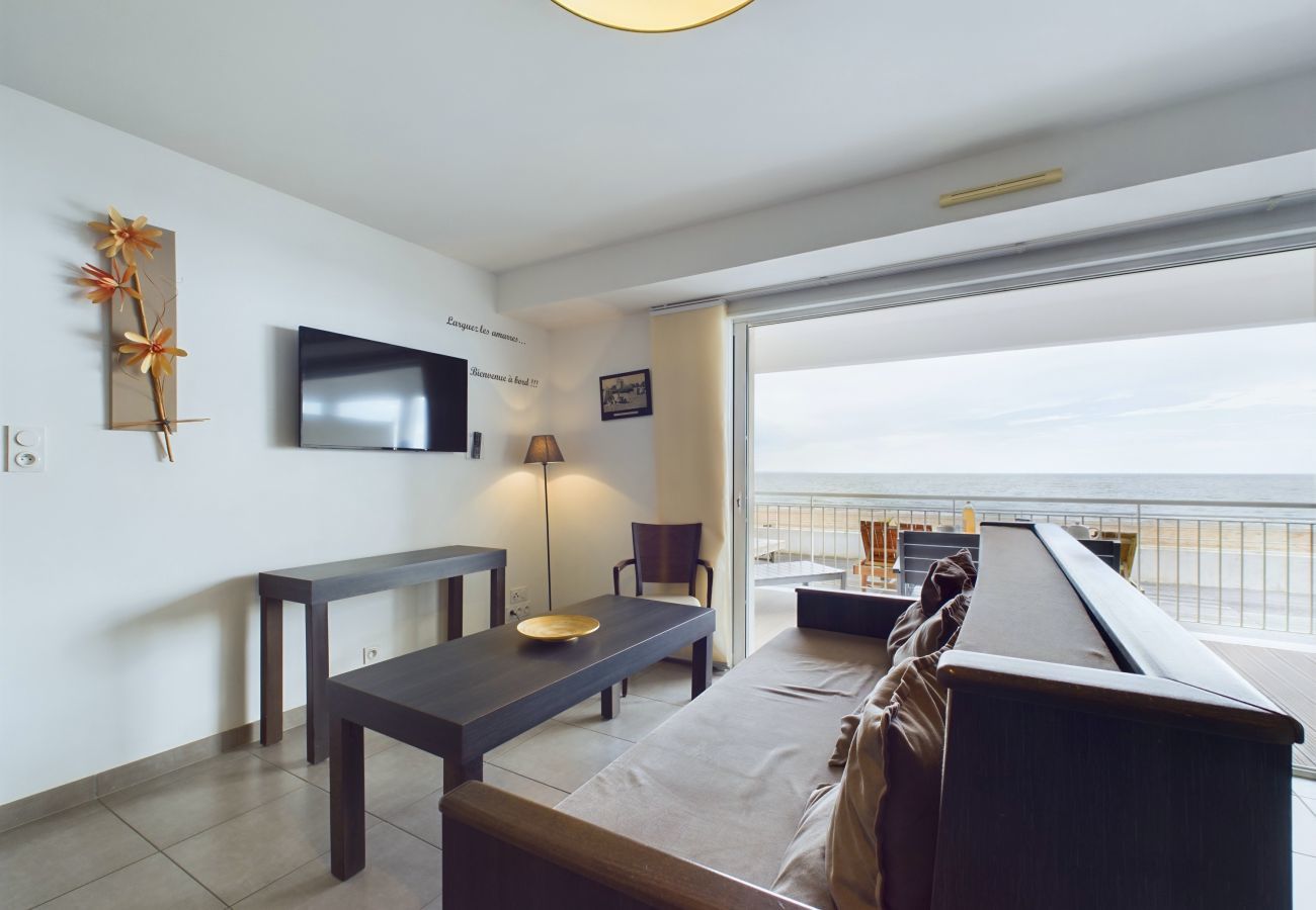 Apartment in La Tranche-sur-Mer - Seaview ! Flat for 6 persons