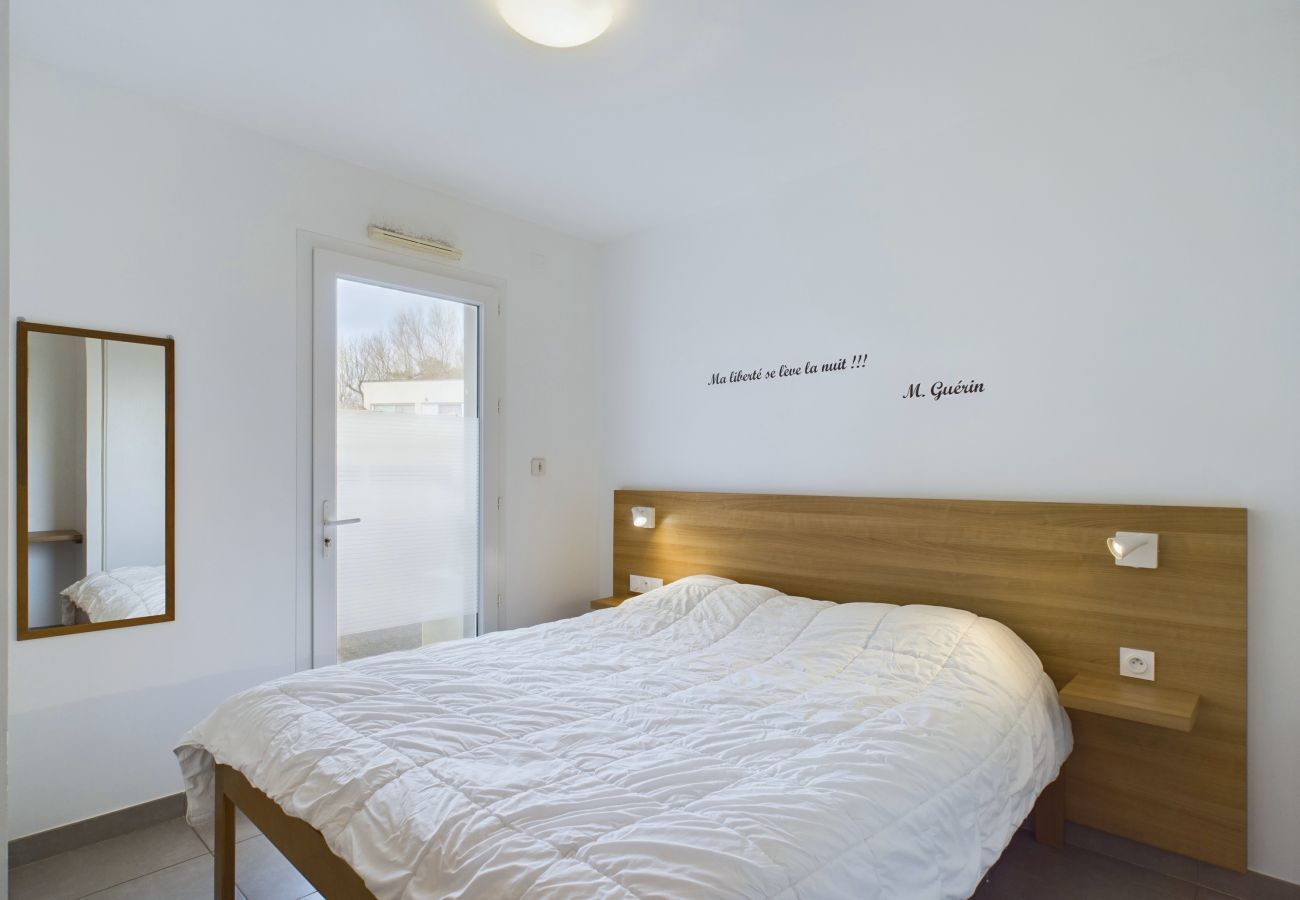 Apartment in La Tranche-sur-Mer - Seaview ! Flat for 6 persons
