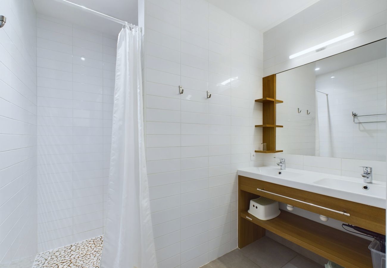 Apartment in La Tranche-sur-Mer - Seaview ! Flat for 6 persons