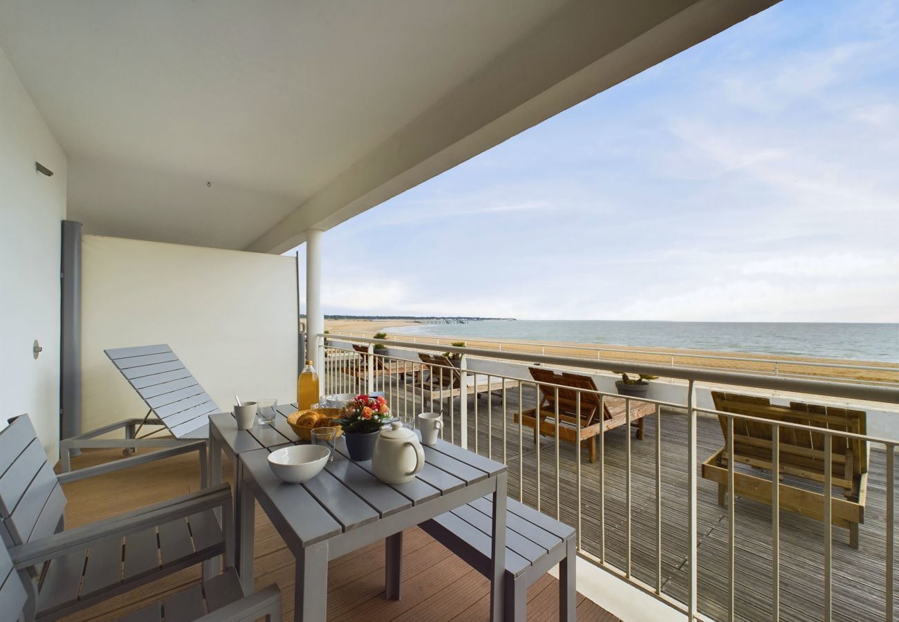 Apartment in La Tranche-sur-Mer - Seaview ! Flat for 6 persons