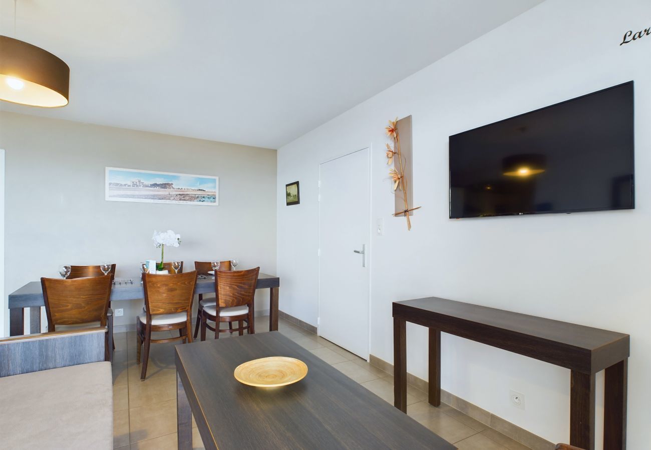Apartment in La Tranche-sur-Mer - Seaview ! Flat for 6 persons