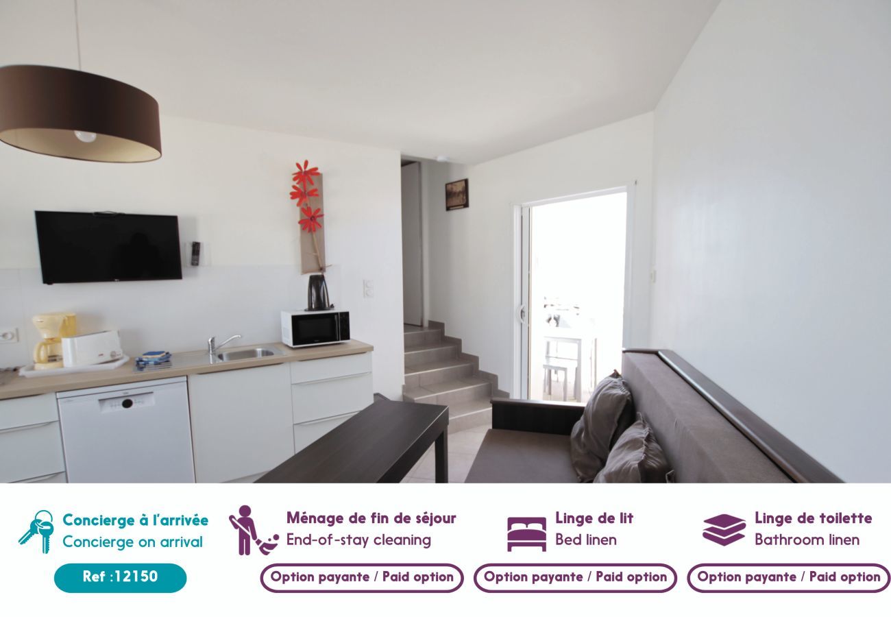 Apartment in La Tranche-sur-Mer - On the beach, flat for 4, amazing seaview