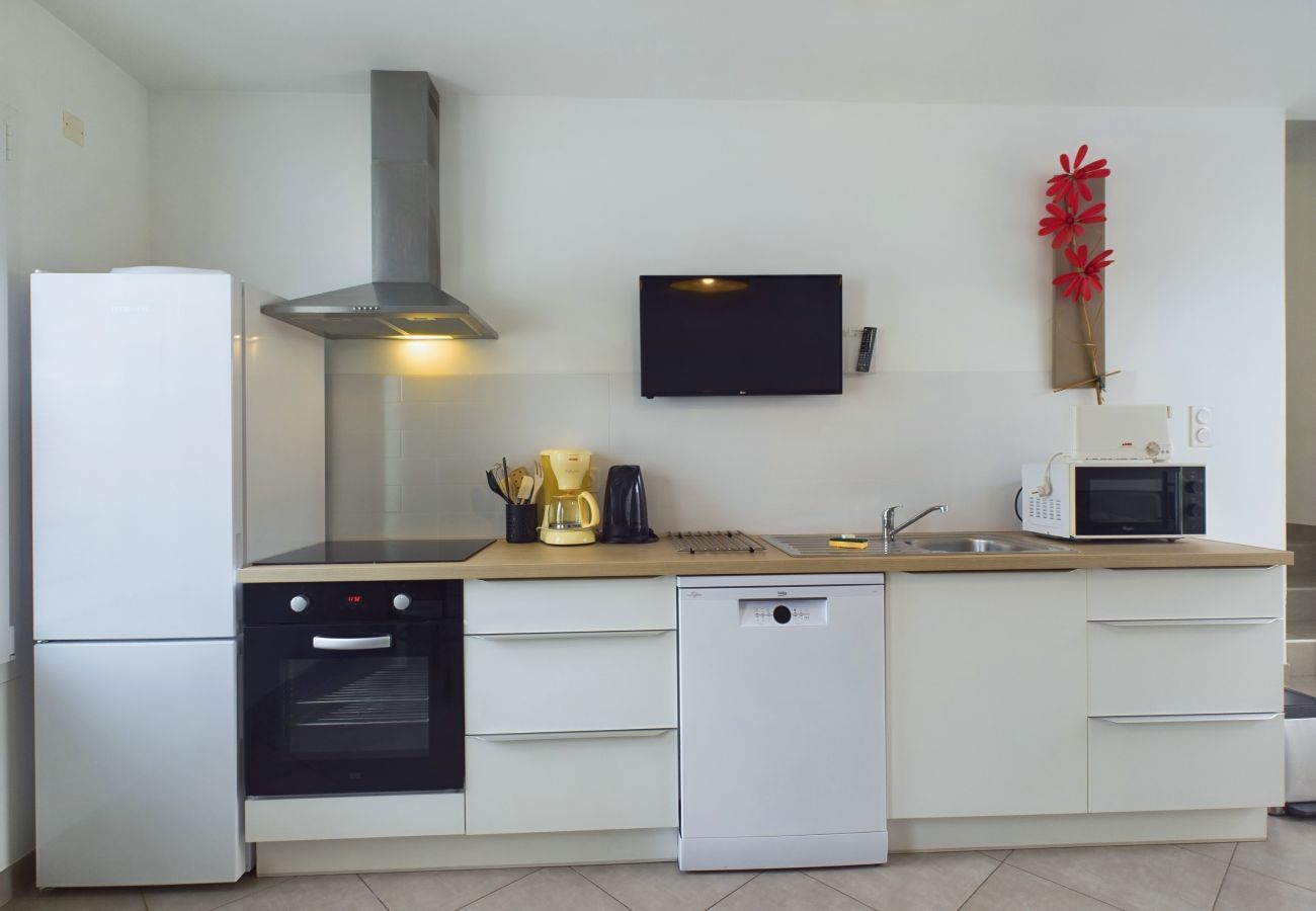 Apartment in La Tranche-sur-Mer - On the beach, flat for 4, amazing seaview