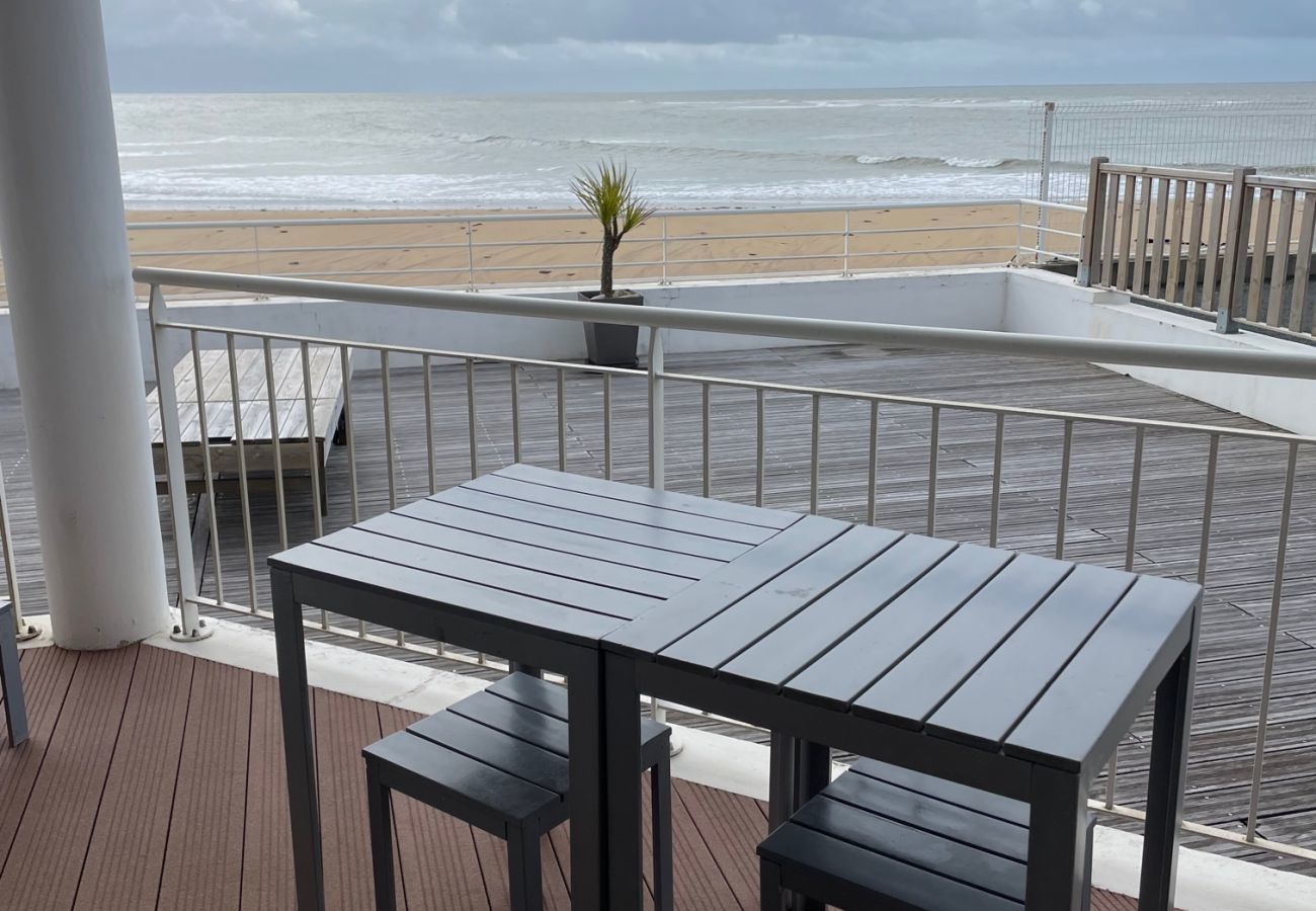 Apartment in La Tranche-sur-Mer - Sea view for 4 at La Tranche Sur Mer