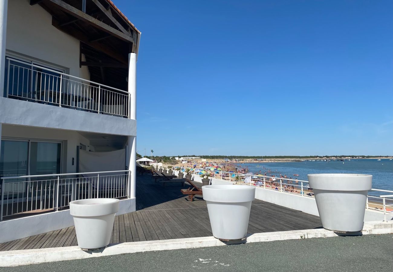 Apartment in La Tranche-sur-Mer - Sea view for 4 at La Tranche Sur Mer