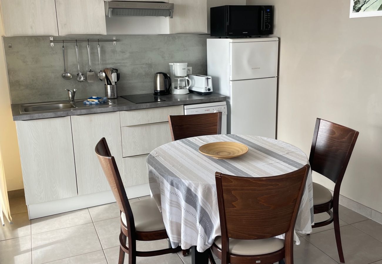 Apartment in La Tranche-sur-Mer - Sea view for 4 at La Tranche Sur Mer