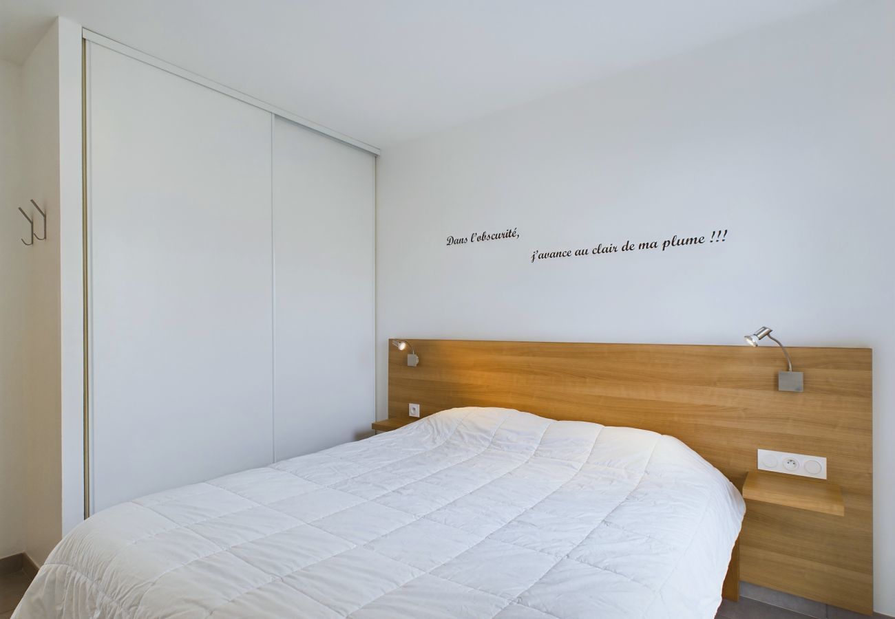 Apartment in La Tranche-sur-Mer - Apartment for 12 - sea view - Terrace