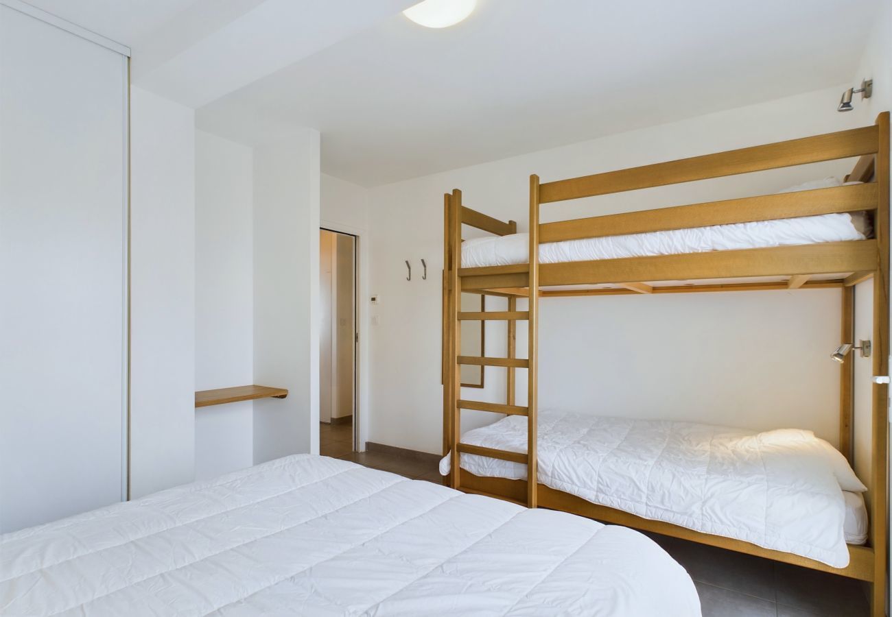 Apartment in La Tranche-sur-Mer - Apartment for 12 - sea view - Terrace