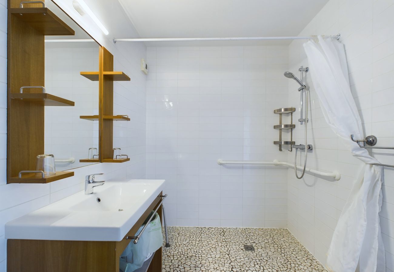 Apartment in La Tranche-sur-Mer - Apartment for 12 - sea view - Terrace
