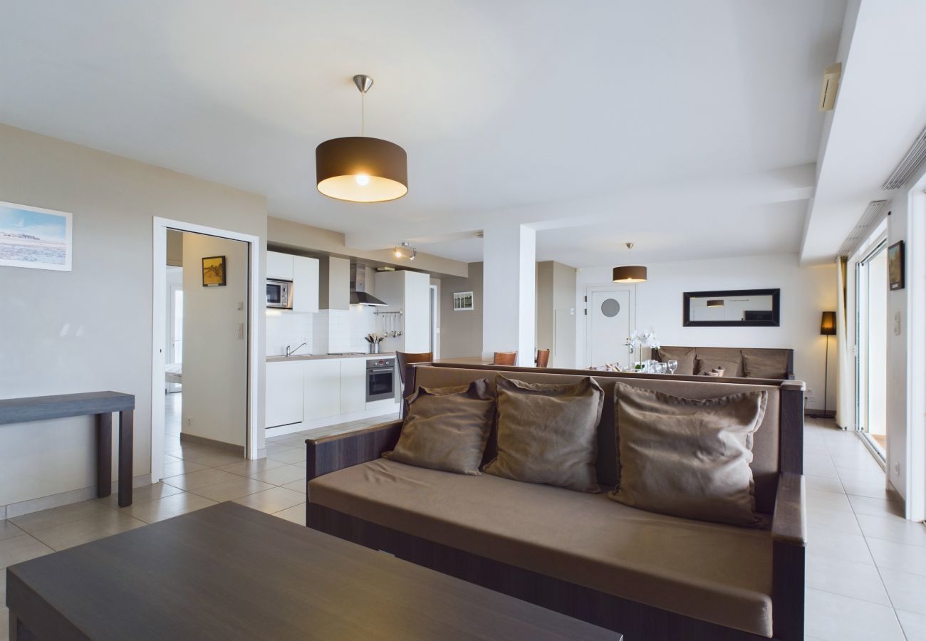 Apartment in La Tranche-sur-Mer - Apartment for 12 - sea view - Terrace