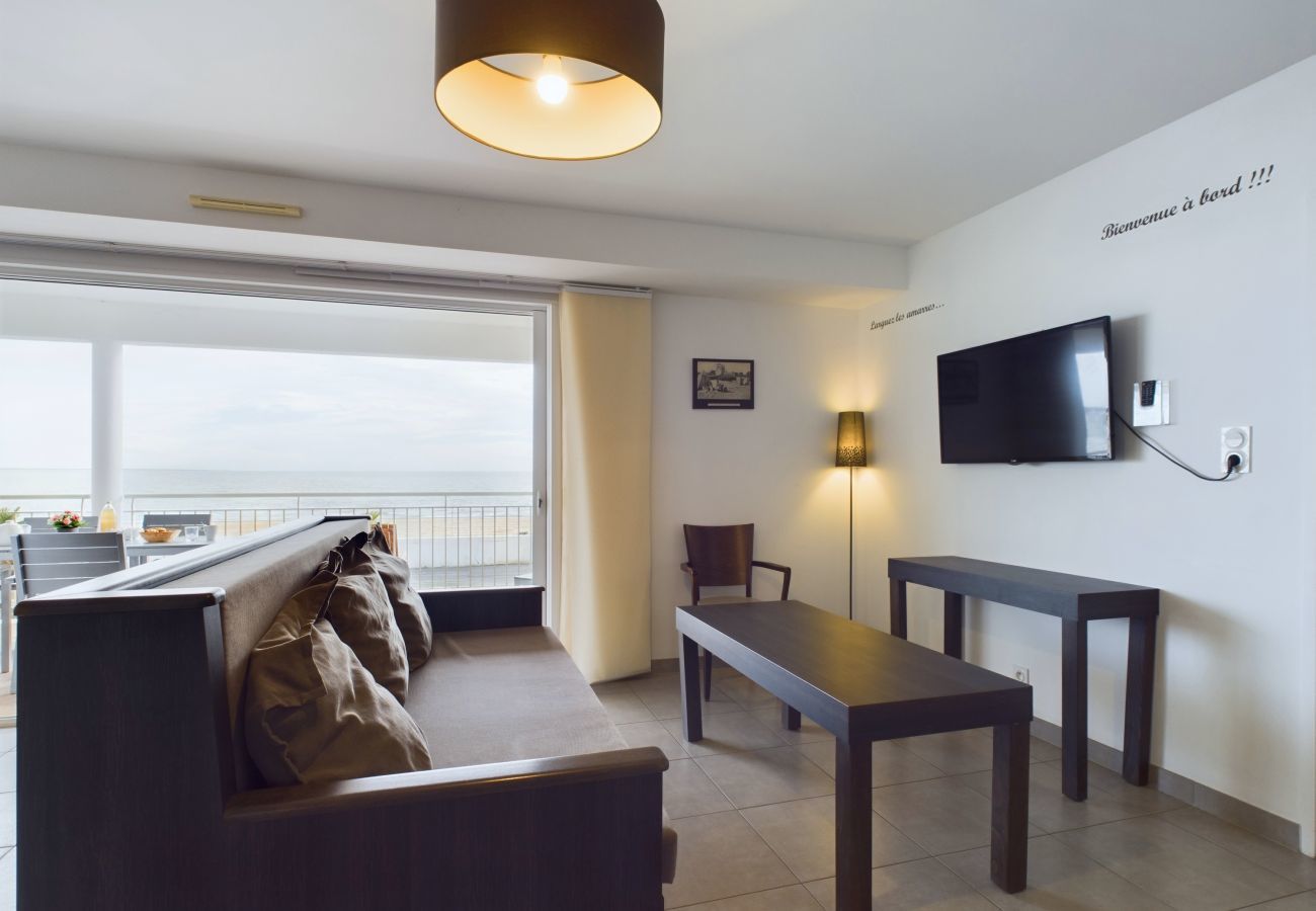 Apartment in La Tranche-sur-Mer - Apartment for 12 - sea view - Terrace