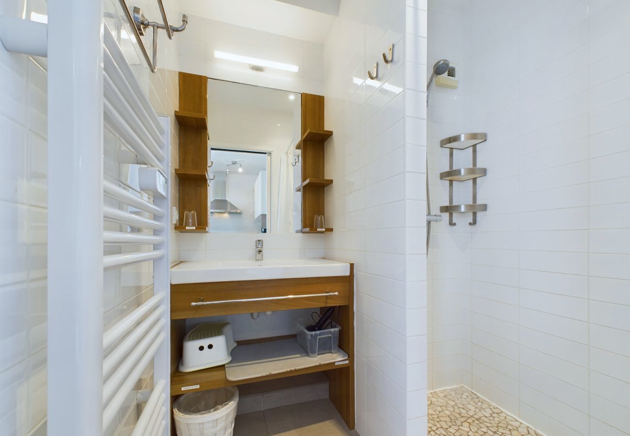 Apartment in La Tranche-sur-Mer - 50m from the beach, flat for 6, seaview