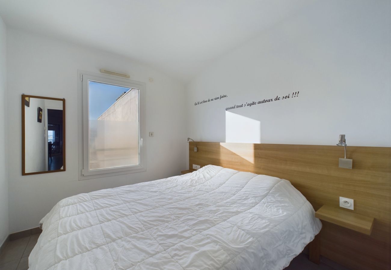 Apartment in La Tranche-sur-Mer - 50m from the beach, flat for 6, seaview