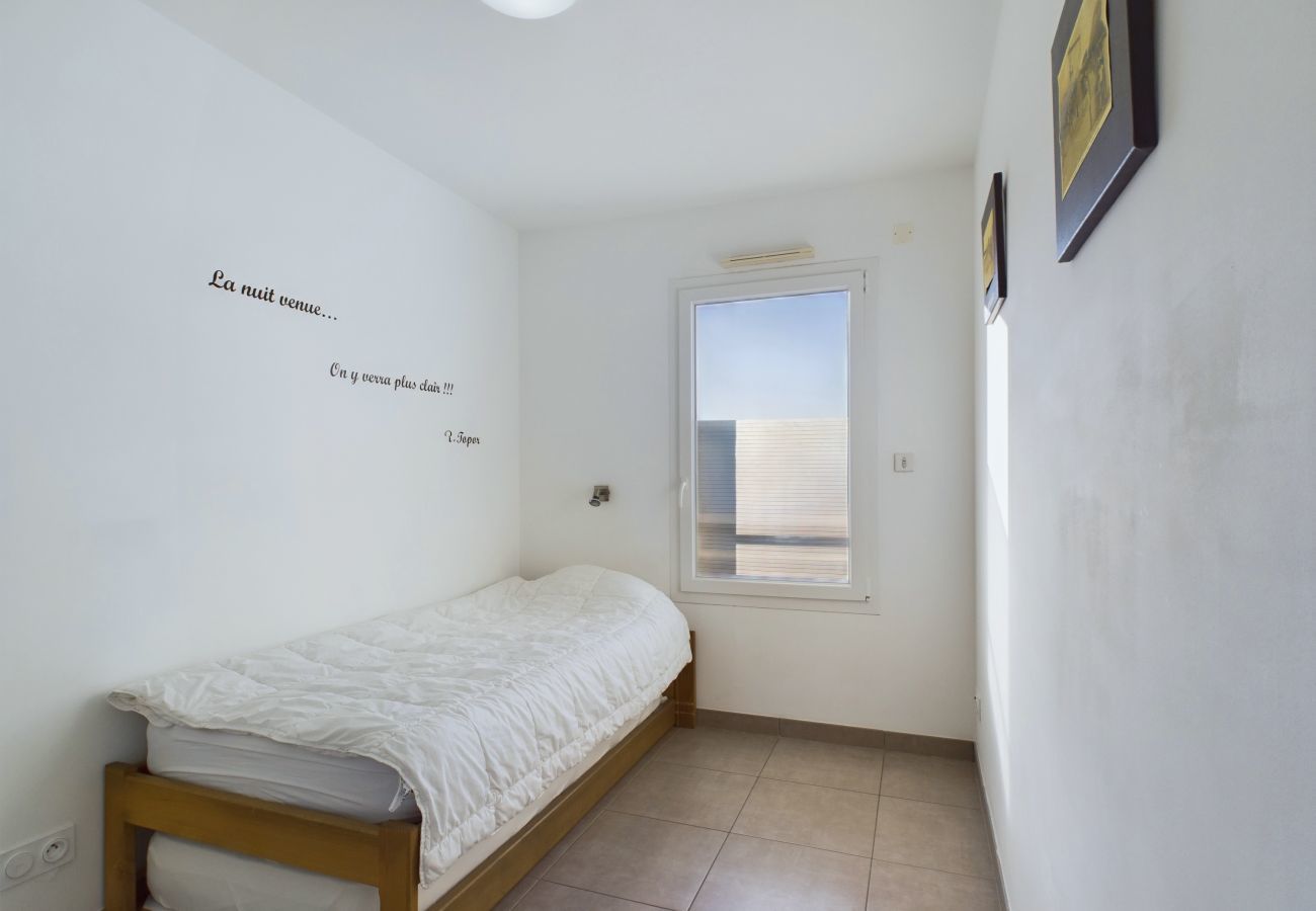 Apartment in La Tranche-sur-Mer - 50m from the beach, flat for 6, seaview