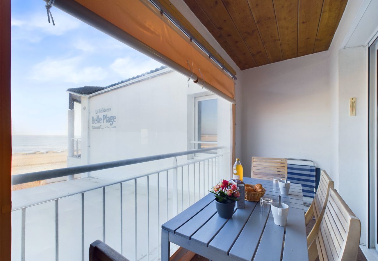 Apartment in La Tranche-sur-Mer - 50m from the beach, flat for 6, seaview