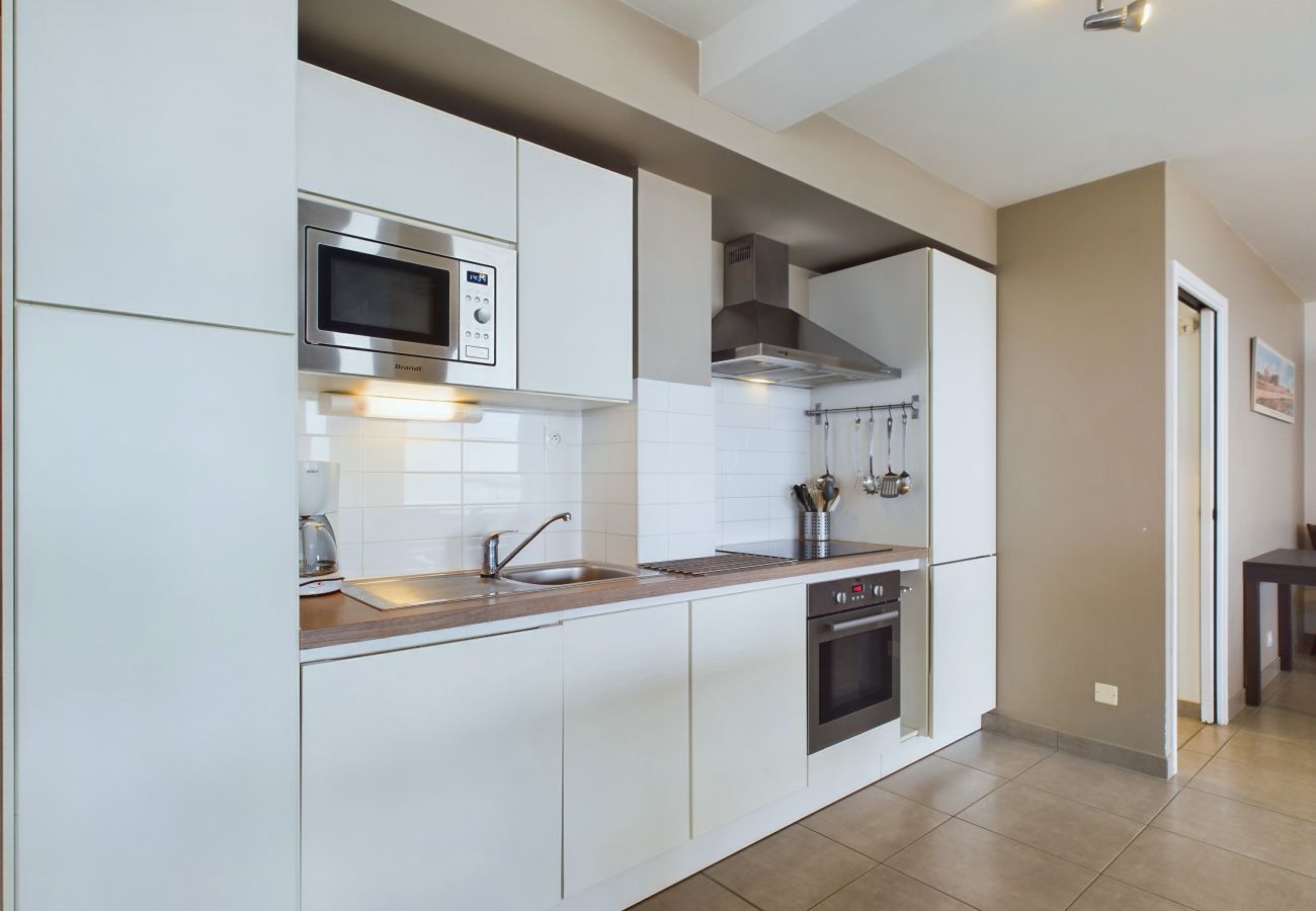 Apartment in La Tranche-sur-Mer - Seafront - Apartment for 12 - Terrace
